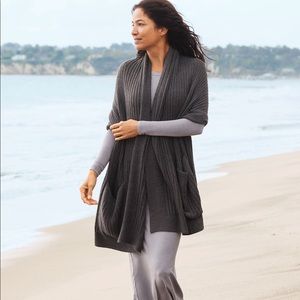 Barefoot dreams wrap